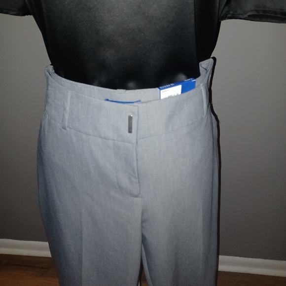 Apt 9, Heather Gray Capri dress slacks NWT - Picture 4 of 8